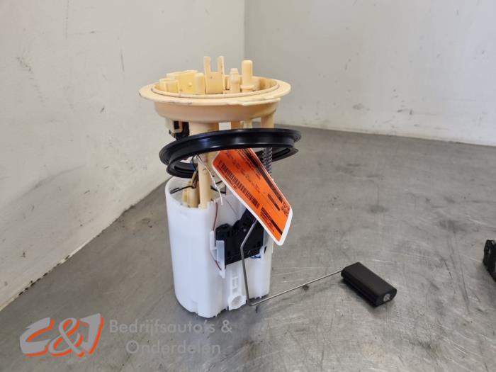 Gebruikte Tank element Pomp Ford Transit Connect 2.0 EcoBlue Prijs € 63,00 Margeregeling aangeboden door C&J Bedrijfsauto's & Onderdelen