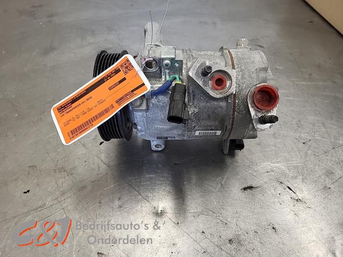 Gebruikte Aircopomp Volkswagen Transporter T7 2.0 TDI 150 Prijs € 183,75 Margeregeling aangeboden door C&J Bedrijfsauto's & Onderdelen