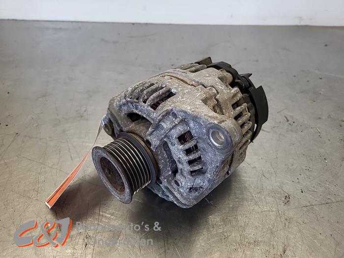 Gebruikte Dynamo Iveco New Daily IV 35C12,S12 Prijs € 23,10 Margeregeling aangeboden door C&J Bedrijfsauto's & Onderdelen