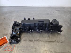 Kleppendeksel van een Opel Vivaro 2.0 Diesel 145 2022