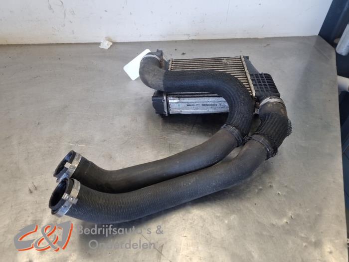 Gebruikte Intercooler Peugeot Partner (EA//EF/EN/EU) 1.5 BlueHDi 130 Prijs € 105,00 Margeregeling aangeboden door C&J Bedrijfsauto's & Onderdelen