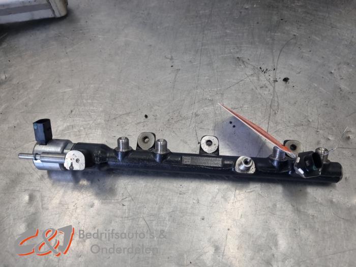 Gebruikte Verstuiver brug Renault Master III (FV) 2.3 dCi 150 16V FWD Prijs € 105,00 Margeregeling aangeboden door C&J Bedrijfsauto's & Onderdelen