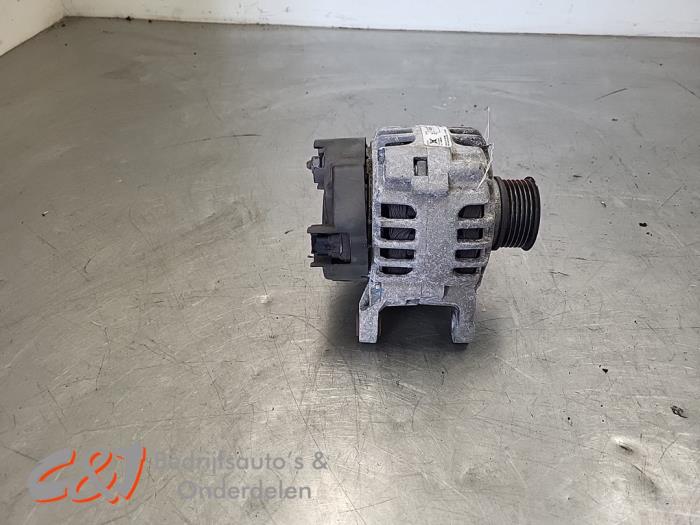 Gebruikte Dynamo Dacia Logan Express (FS) 1.6 Prijs € 10,50 Margeregeling aangeboden door C&J Bedrijfsauto's & Onderdelen