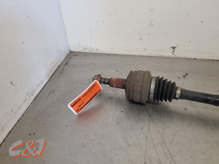 Gebruikte Aandrijfas links-achter Volkswagen Transporter T5 2.0 BiTDI DRF 4 Motion Prijs € 31,50 Margeregeling aangeboden door C&J Bedrijfsauto's & Onderdelen