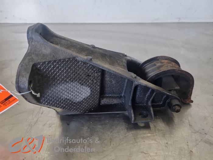 Gebruikte Motorsteun Volkswagen Transporter T5 2.0 BiTDI DRF 4 Motion Prijs € 21,00 Margeregeling aangeboden door C&J Bedrijfsauto's & Onderdelen