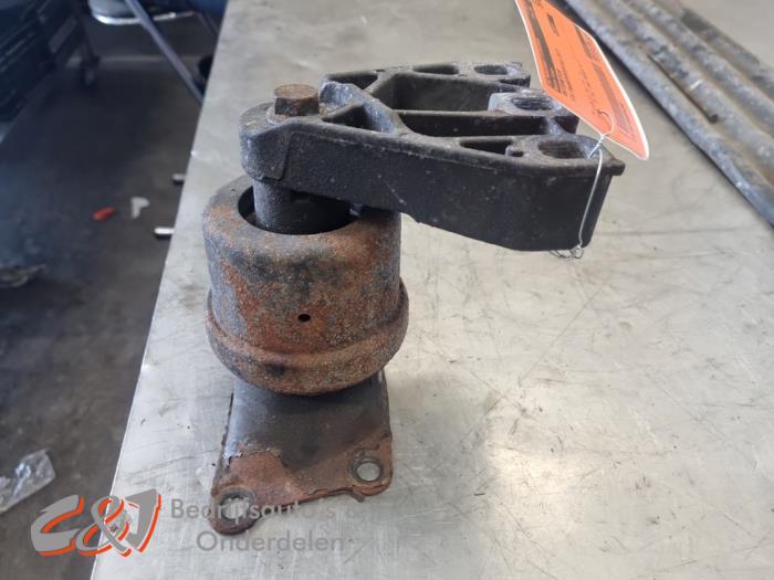 Gebruikte Motorsteun Volkswagen Transporter T5 2.0 BiTDI DRF 4 Motion Prijs € 21,00 Margeregeling aangeboden door C&J Bedrijfsauto's & Onderdelen