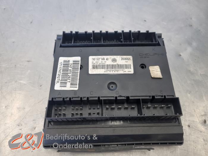 Gebruikte Bodycontrol Module Volkswagen Transporter T5 2.5 TDi Prijs € 152,25 Margeregeling aangeboden door C&J Bedrijfsauto's & Onderdelen