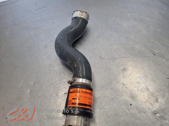 Gebruikte Intercooler Slang Ford Ranger 2.0 EcoBlue 16V 4x4 Prijs € 57,75 Margeregeling aangeboden door C&J Bedrijfsauto's & Onderdelen