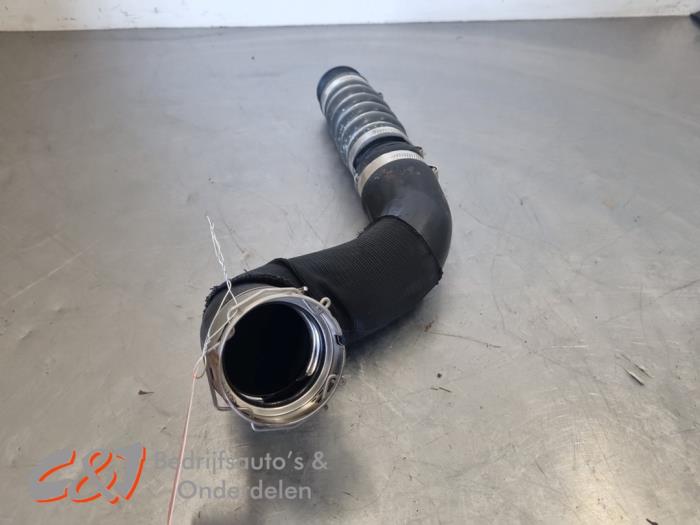 Gebruikte Intercooler Slang Ford Ranger 2.0 EcoBlue 16V 4x4 Prijs € 63,00 Margeregeling aangeboden door C&J Bedrijfsauto's & Onderdelen