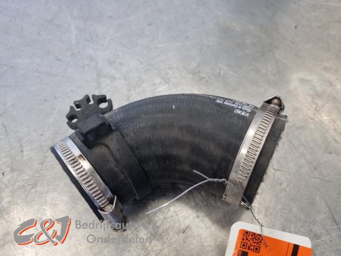 Gebruikte Intercooler Slang Volkswagen Crafter (SY) 2.0 TDI FWD Prijs € 23,10 Margeregeling aangeboden door C&J Bedrijfsauto's & Onderdelen