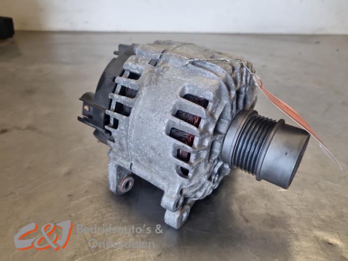 Gebruikte Dynamo Volkswagen Crafter (SY) 2.0 TDI FWD Prijs € 147,00 Margeregeling aangeboden door C&J Bedrijfsauto's & Onderdelen
