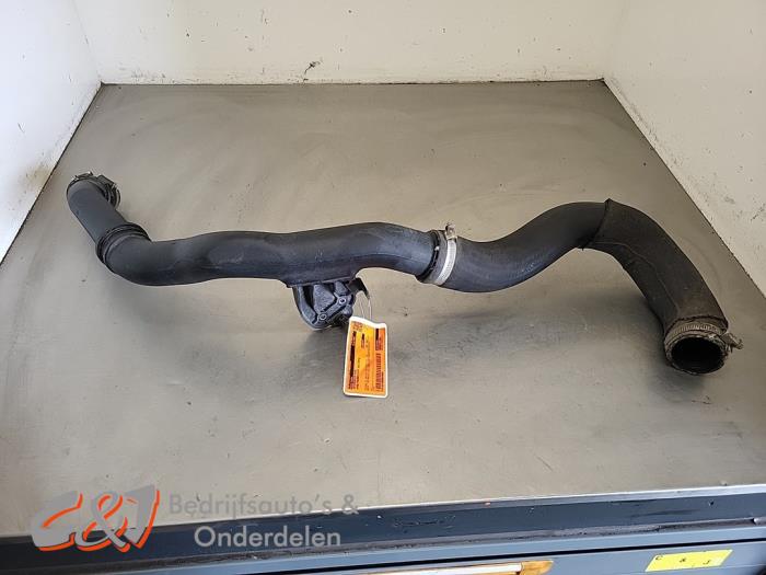 Gebruikte Intercooler Buis Ford Transit Custom 2.0 TDCi 16V Eco Blue 170 Prijs € 36,75 Margeregeling aangeboden door C&J Bedrijfsauto's & Onderdelen