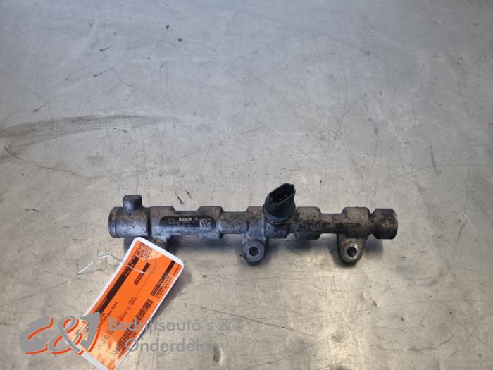 Gebruikte Common rail (Injectie) Renault Master III (MA/MB/MC/MD/MH/MF/MG/MH) 2.3 dCi 16V Prijs € 31,50 Margeregeling aangeboden door C&J Bedrijfsauto's & Onderdelen