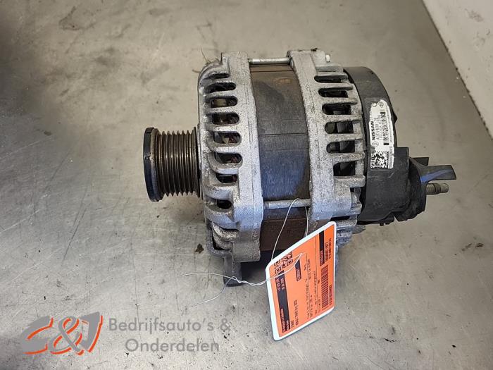 Gebruikte Dynamo Renault Trafic (1FL/2FL/3FL/4FL) 2.0 dCi 16V 110 Prijs € 42,00 Margeregeling aangeboden door C&J Bedrijfsauto's & Onderdelen