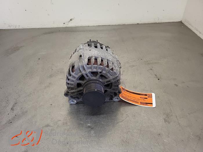 Gebruikte Alternator Volkswagen Crafter (SY) 2.0 TDI FWD Prijs € 68,25 Margeregeling aangeboden door C&J Bedrijfsauto's & Onderdelen