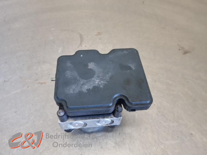 Gebruikte ABS Pomp Citroen Jumpy 2.0 Blue HDI 180 Prijs € 68,25 Margeregeling aangeboden door C&J Bedrijfsauto's & Onderdelen