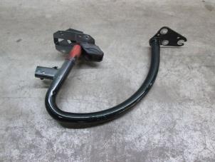 Gebruikte Achterklep Scharnier Audi A4 (B8) Prijs € 18,15 Inclusief btw aangeboden door NNP Automotive Group