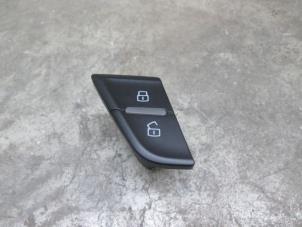 Gebruikte Centrale deurvergrendeling Schakelaar Audi Q5 (8RB) Prijs € 12,10 Inclusief btw aangeboden door NNP Automotive Group