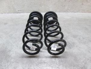 Nieuwe Schroefveer achter Audi TT (FV3/FVP) Prijs € 60,50 Inclusief btw aangeboden door NNP Automotive Group