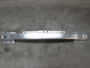 Gebruikte Bumperbalk voor Renault Laguna III (BT) Prijs € 90,75 Inclusief btw aangeboden door NNP Automotive Group