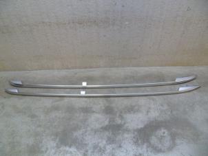 Gebruikte Dakrail set Volkswagen Touran (1T1/T2) Prijs € 235,95 Inclusief btw aangeboden door NNP Automotive Group