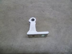 Gebruikte Scharnier deur rechts-voor Seat Alhambra (7N) Prijs € 6,05 Inclusief btw aangeboden door NNP Automotive Group