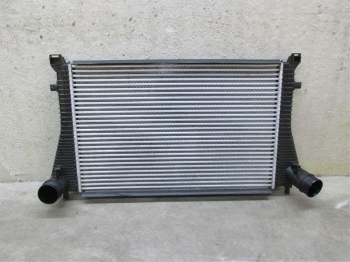 Nieuwe Intercooler Volkswagen Golf VII (AUA) 2.0 R 4Motion 16V Prijs € 211,75 Inclusief btw aangeboden door NNP Automotive Group