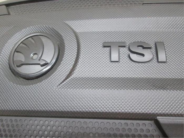 Motor Beschermplaat van een Skoda Octavia Combi (5EAC) 2.0 TSI RS 230 16V 2015