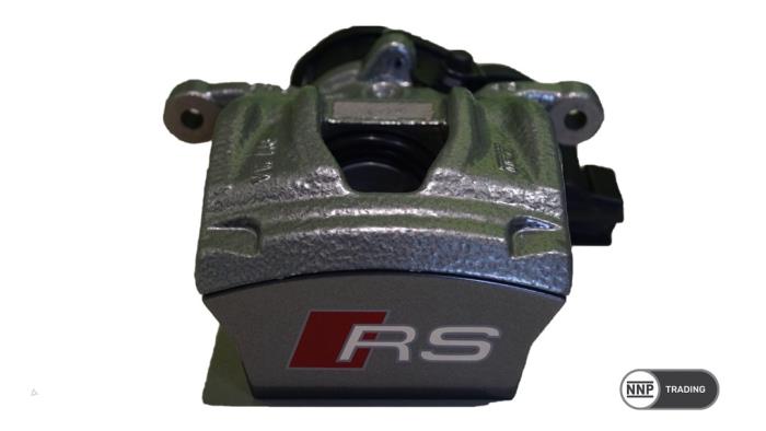 Remklauw (Tang) links-achter van een Audi RS 4 Avant (B9)  2023