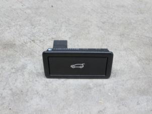 Gebruikte Schakelaar achterklep Volkswagen Touareg (7LA/7L6) Prijs € 18,15 Inclusief btw aangeboden door NNP Automotive Group