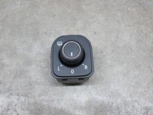 Gebruikte Schakelaar Spiegel Volkswagen Tiguan (5N1/2) Prijs € 12,10 Inclusief btw aangeboden door NNP Automotive Group