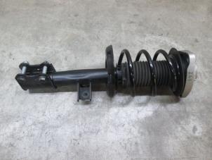 Gebruikte Voorpoot rechts Infiniti Q30 (H15) Prijs € 114,95 Inclusief btw aangeboden door NNP Automotive Group