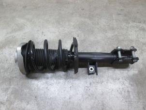 Nieuwe Schokdemper links-voor Infiniti Q30 (H15) Prijs € 175,45 Inclusief btw aangeboden door NNP Automotive Group