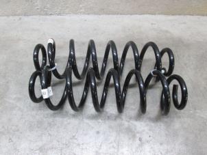 Nieuwe Schroefveer achter Volkswagen Passat Variant (3G5) Prijs € 60,50 Inclusief btw aangeboden door NNP Automotive Group