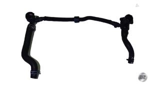 Gebruikte Koelwaterslang Volkswagen Tiguan (AD1) Prijs € 42,35 Inclusief btw aangeboden door NNP Automotive Group