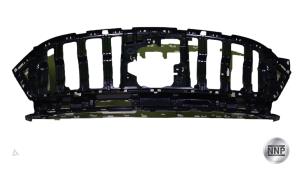 Gebruikte Grille Houder Mercedes EQA (N243) Prijs € 102,85 Inclusief btw aangeboden door NNP Automotive Group