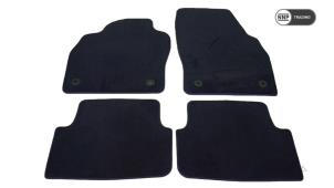 Nieuwe Matten Set Volkswagen Polo VI (AW1) Prijs € 78,65 Inclusief btw aangeboden door NNP Automotive Group
