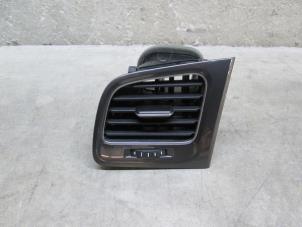 Gebruikte Luchtrooster Dashboard Volkswagen Golf VII (AUA) Prijs € 6,05 Inclusief btw aangeboden door NNP Automotive Group