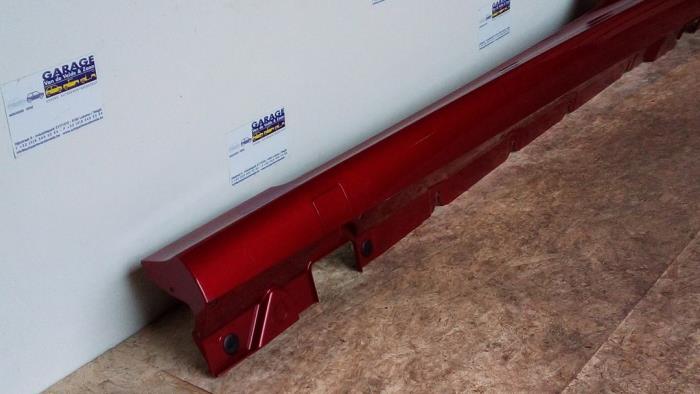 Próg lewy Mercedes E-Klasse