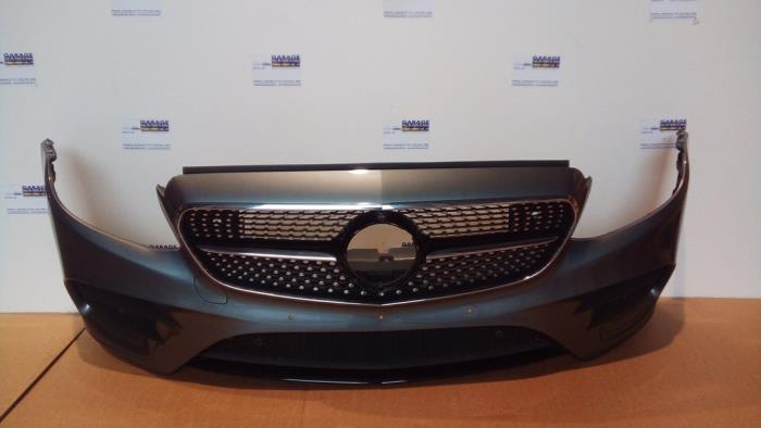 Zderzak przedni Mercedes E-Klasse