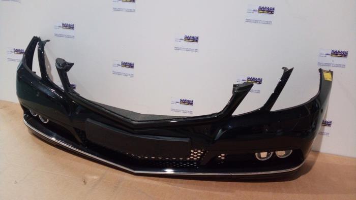 Zderzak przedni Mercedes E-Klasse