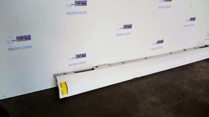 Seuil gauche Mercedes C-Klasse