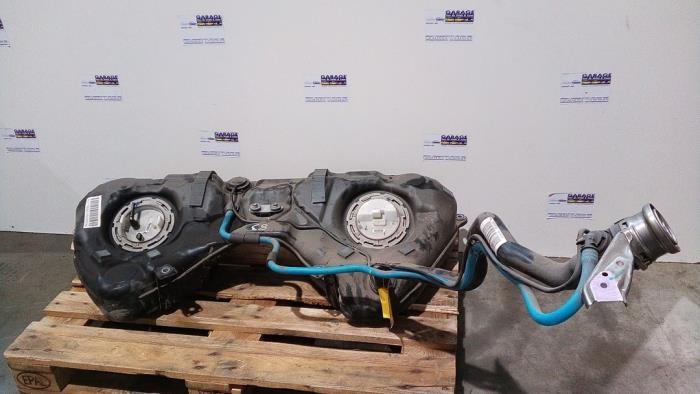 Réservoir de carburant Mercedes C-Klasse