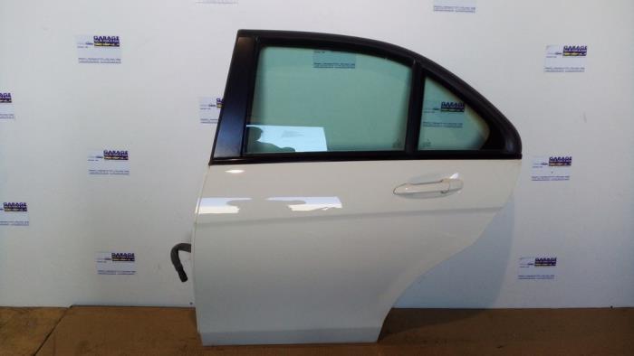 Drzwi lewe tylne wersja 4-drzwiowa Mercedes C-Klasse
