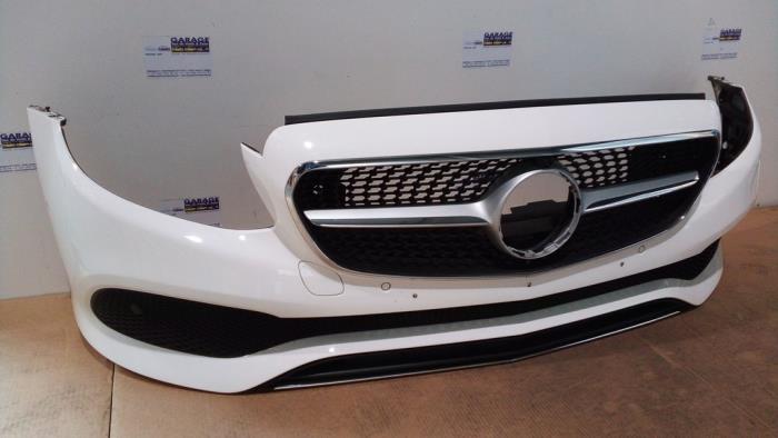 Zderzak przedni Mercedes E-Klasse
