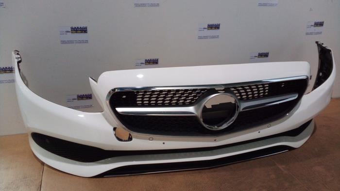 Zderzak przedni Mercedes E-Klasse