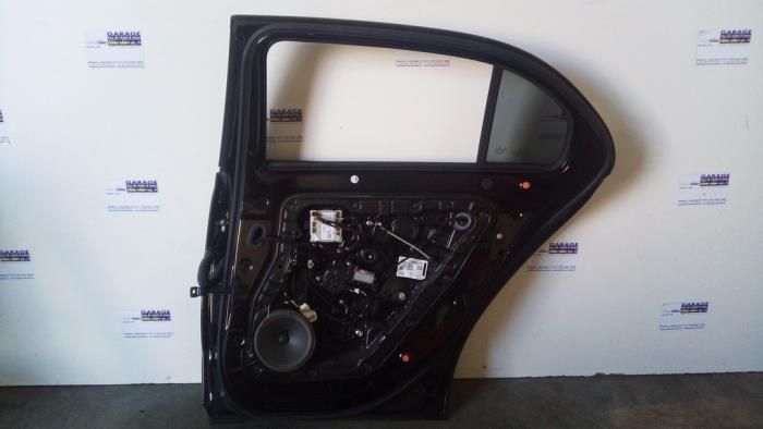 Drzwi prawe tylne wersja 4-drzwiowa Mercedes A-Klasse