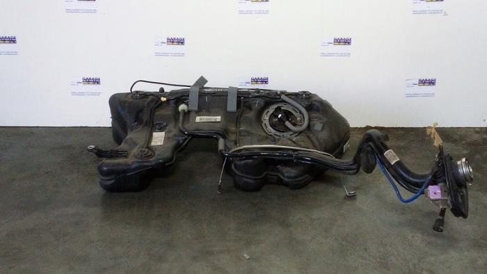Réservoir de carburant Mercedes E-Klasse
