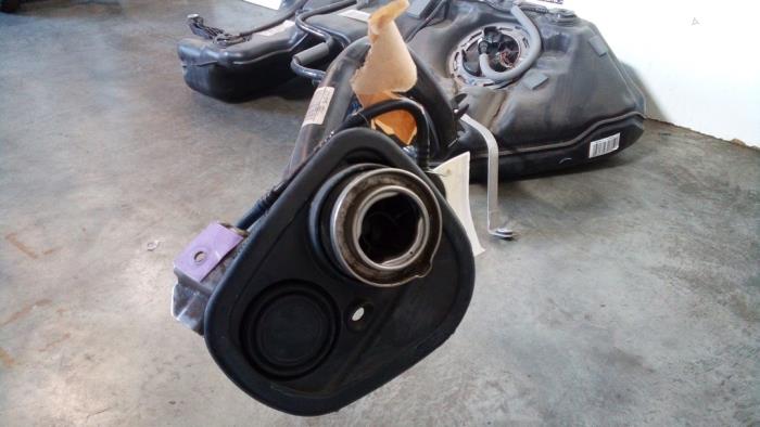 Réservoir de carburant Mercedes E-Klasse
