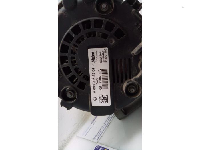 Dynamo Mercedes S-Klasse